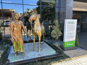 Sicredi Aliança PR/SP inaugura monumento em homenagem ao padre Theodor Amstad em Marechal Cândido Rondon