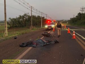 Motociclista morre em colisão frontal com caminhão na PR-488, em Santa Helena