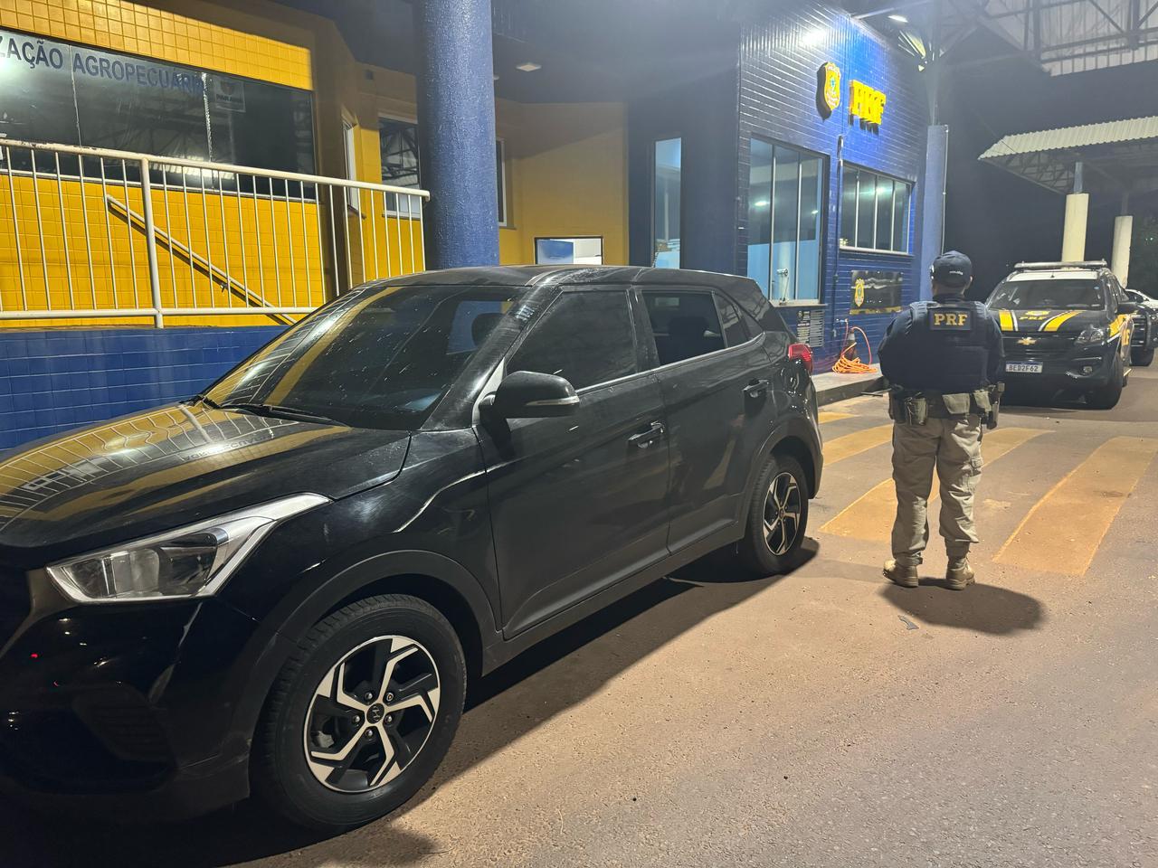 PRF recupera veículo roubado em São Paulo (SP) na BR 163 em Guaíra (PR)