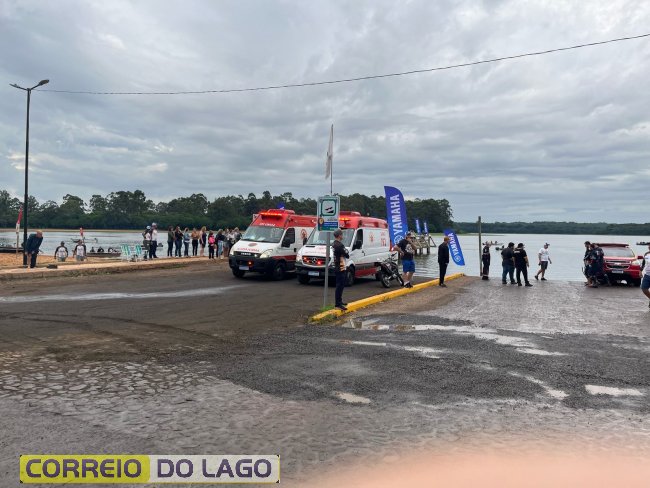 Quatro pessoas são socorridas e uma segue desaparecida após acidente com duas embarcações durante torneio em Santa Helena