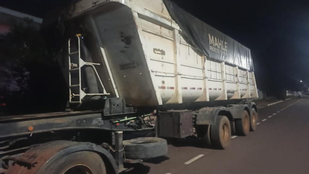 Carga suspeita de madeira bruta leva  prisão de motorista em Toledo