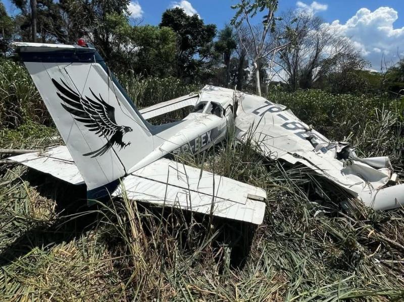 Avião sofre acidente em Salto del Guairá, veja o vídeo
