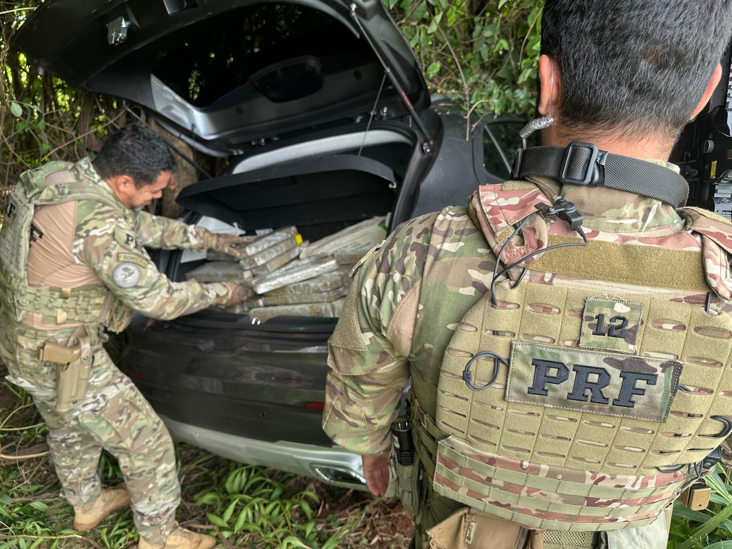 Vídeo: carro com drogas é apreendido após intensa perseguição em Toledo