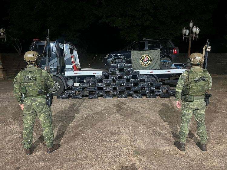 BPFRON apreende veículo com 1.150 kg de maconha em porto clandestino de Santa Helena