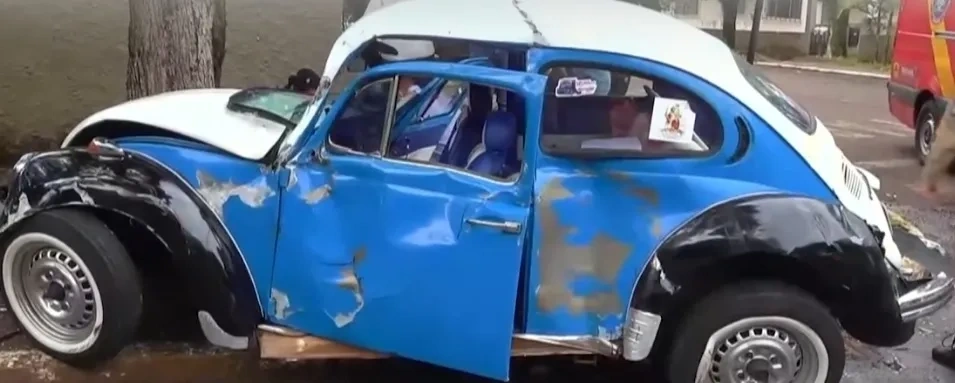 Égua da PM escapa e provoca acidente em Cascavel