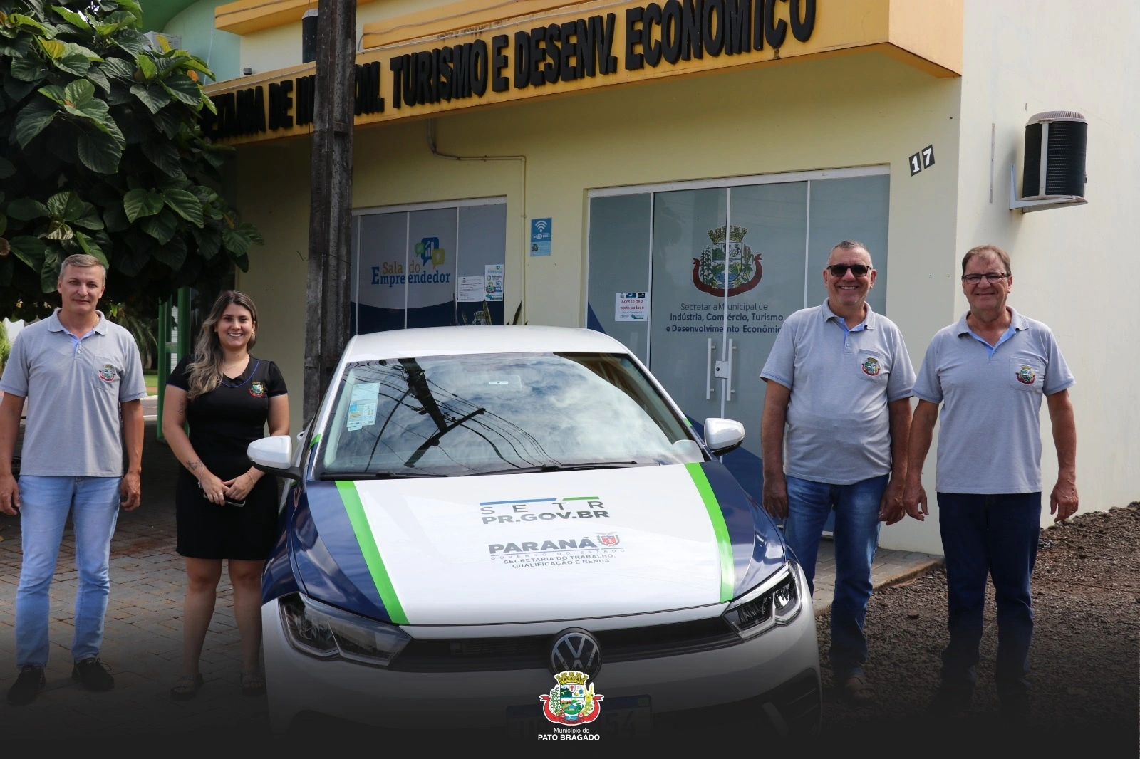 Agência do Trabalhador de Pato Bragado recebe novo veículo do Governo do Estado