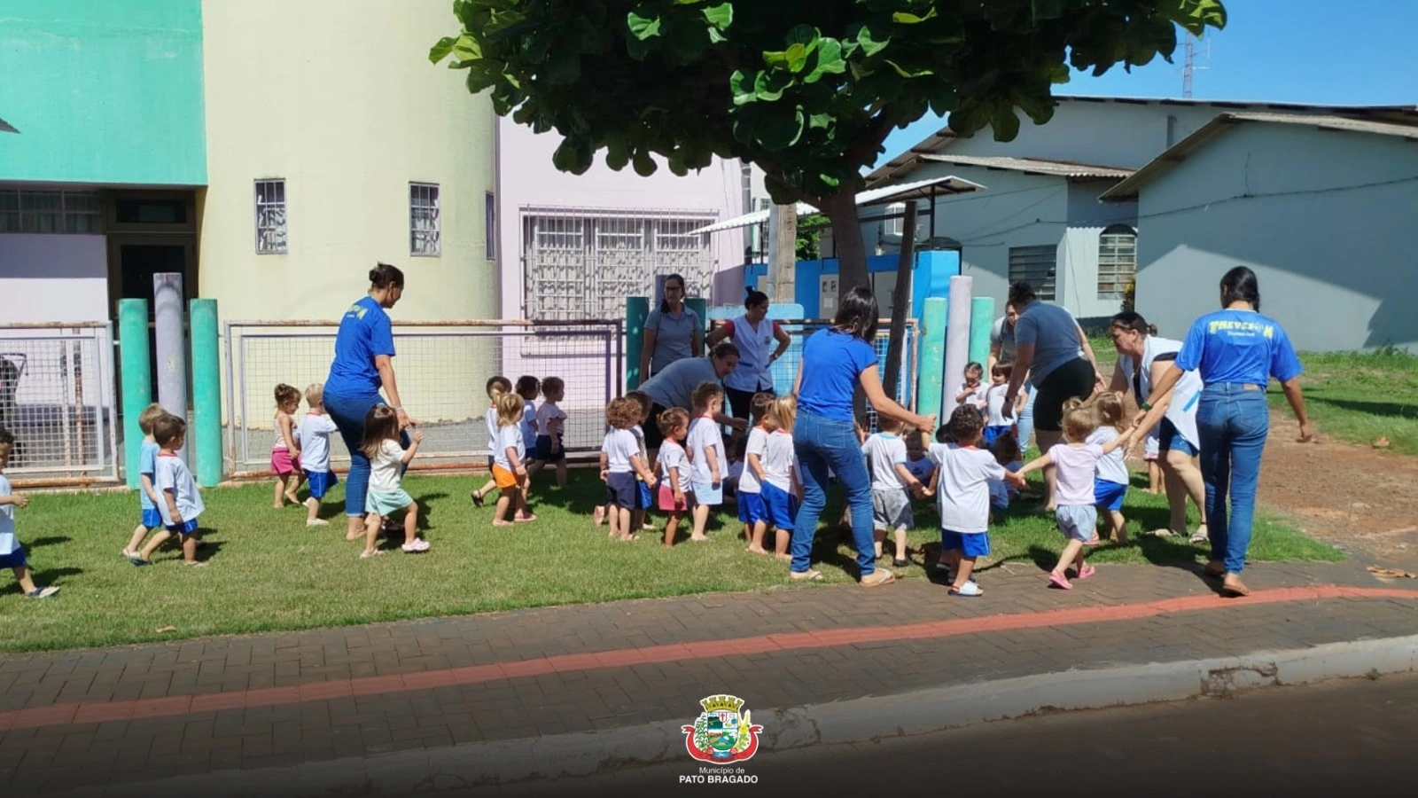 CMEI Gotinha de Mel realiza simulação de evacuação com tempo recorde de segurança