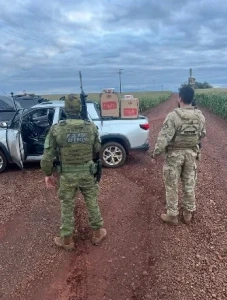 Veículo com cigarros é abandonado no interior de Guaira