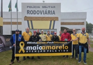 Blitz educativa reforça conscientização no trânsito durante a campanha Maio Amarelo