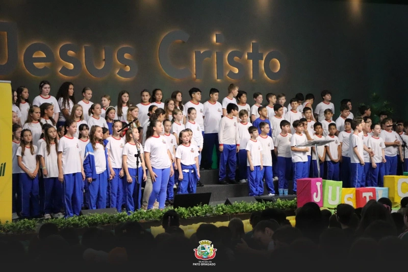 Aluna da Escola Municipal de Pato Bragado se destaca em projeto de Justiça e Cidadania