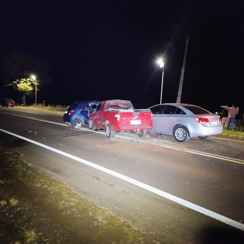 Acidente envolve três veículos na rodovia Pato Bragado a Entre Rios do Oeste
