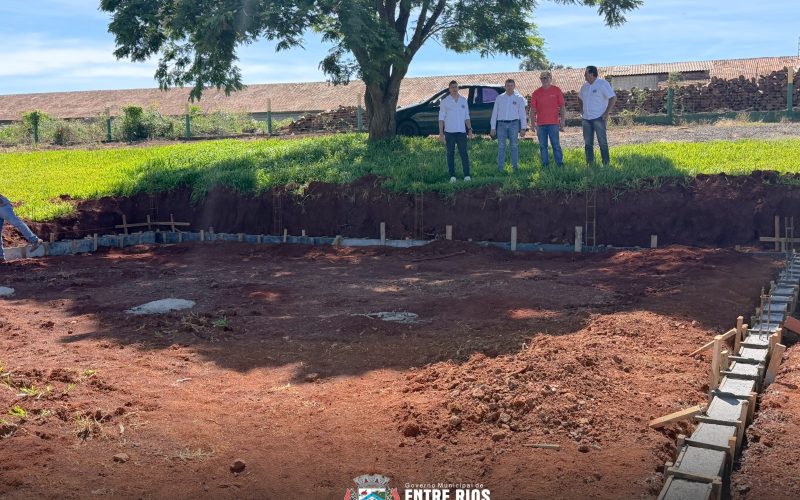 Iniciadas obras dos playgrounds em Entre Rios do Oeste