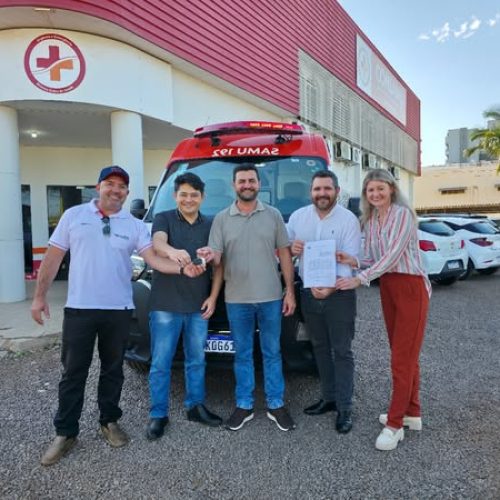 Marechal Cândido Rondon recebe nova ambulância