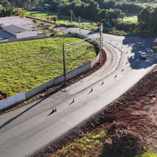 Acesso à Linha Arara recebe asfaltamento