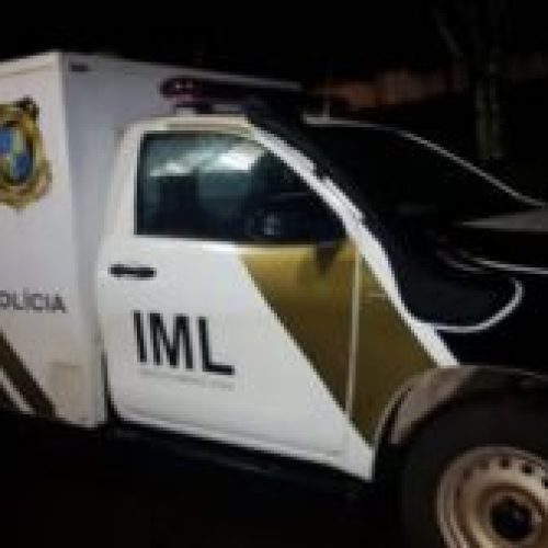 Mulher morre após colidir carro contra poste em Toledo