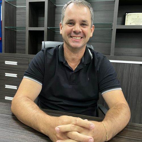 Prefeito de Quatro Pontes Canela lança projeto com “Cartão Volta às Aulas”