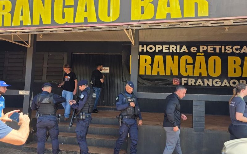 Bar Frangão é interditado e oficina recebe prazo para mudar de local em operação em Toledo