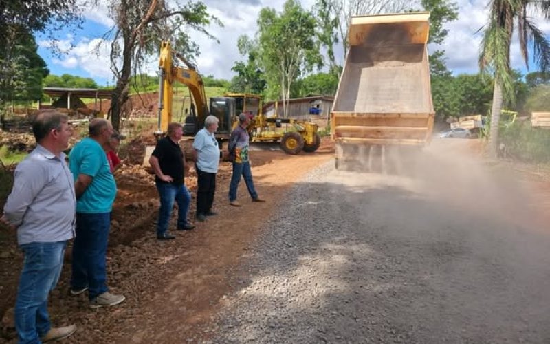 Readequação de estrada atende antiga demanda da Linha Braço do Norte