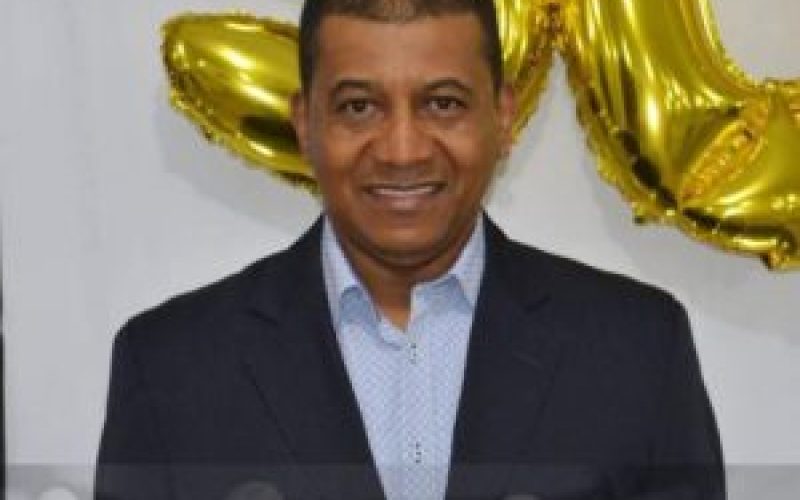 Professor rondonense recebe alta após se recuperar de acidente doméstico