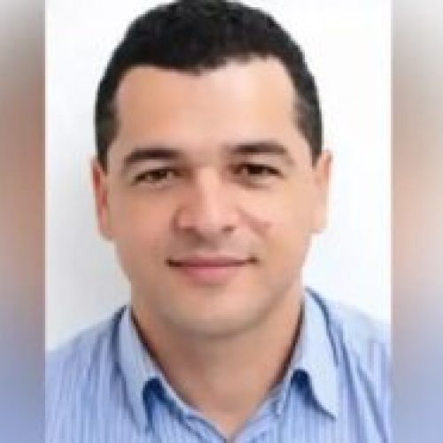 Pastor condenado por estuprar menina é morto a tiros em praça