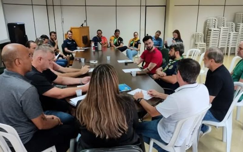 Reunião com entidades alinha detalhes referentes ao Acampamento Pais e Filhos 2026