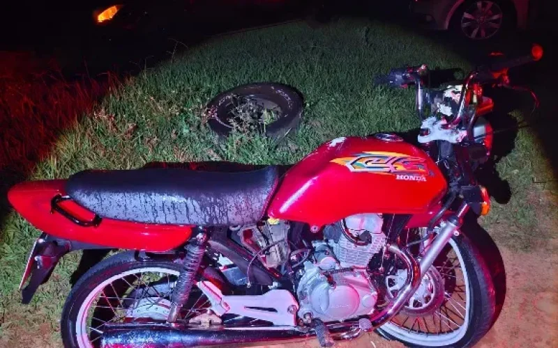 Colisão entre carro e moto faz vitima com ferimentos