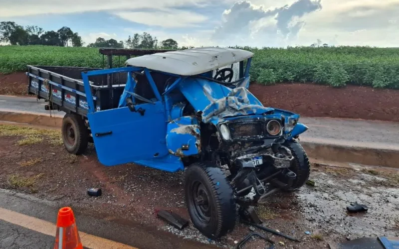 Acidente no interior de Santa Helena deixa idoso gravemente ferido