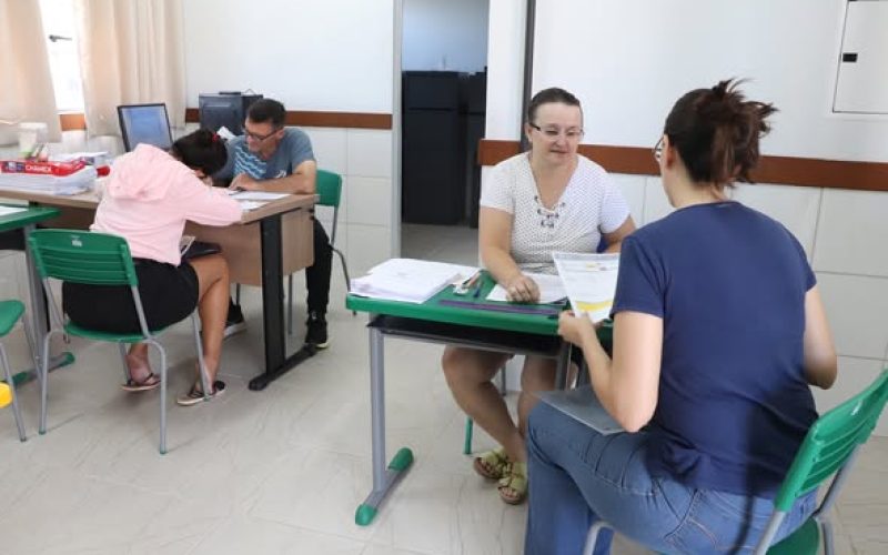 Iniciadas as matrículas para a Escola Municipal Idalina Joanna Vianna Guzzoni no bairro Boa Vista