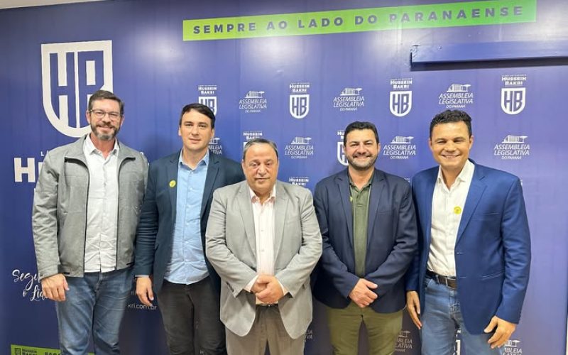 Prefeito cumpre agenda em Curitiba