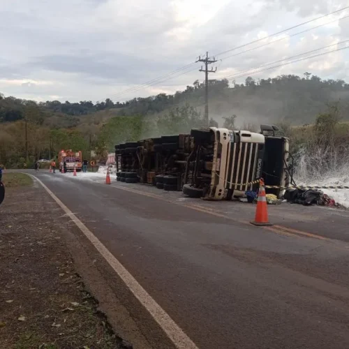Colisão entre caminhões faz vitima fatal