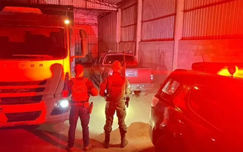 Federal e BPFron estouram depósito de ilícitos na zona rural