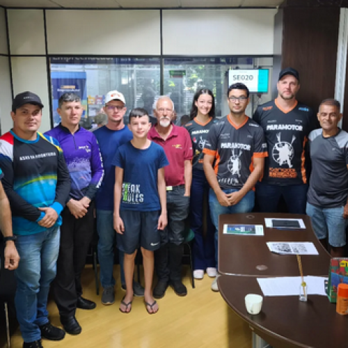 Reunião na prefeitura define participação de pilotos de paramotor no Acampamento Pais e Filhos em Porto Mendes