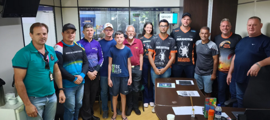 Reunião na prefeitura define participação de pilotos de paramotor no Acampamento Pais e Filhos em Porto Mendes