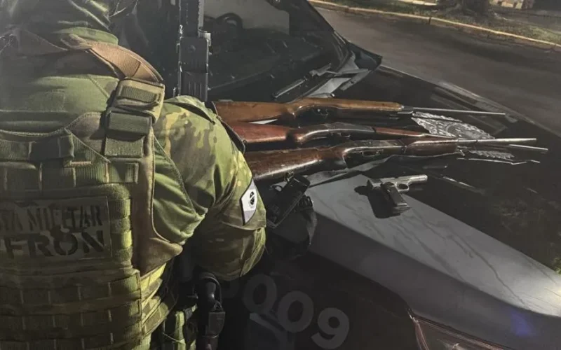 Ameaça resulta em prisão e apreensão de armas em Pato Bragado
