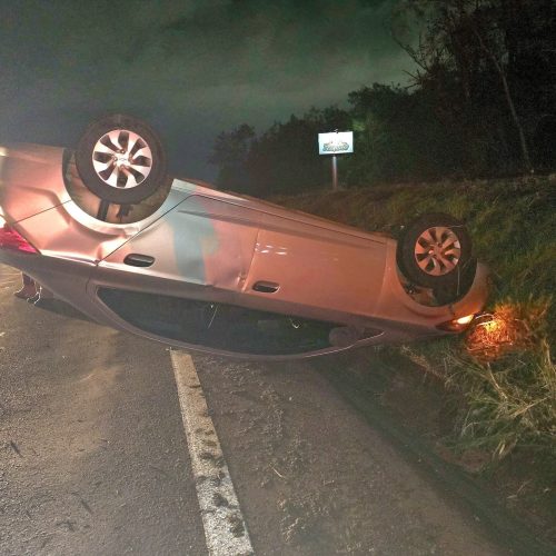 “Serrinha do Bellé” registra novo acidente: carro parou com as rodas pra cima