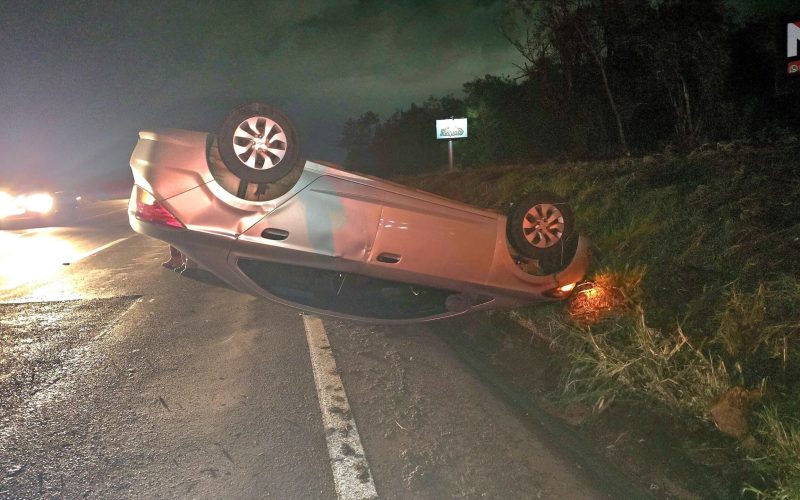 “Serrinha do Bellé” registra novo acidente: carro parou com as rodas pra cima