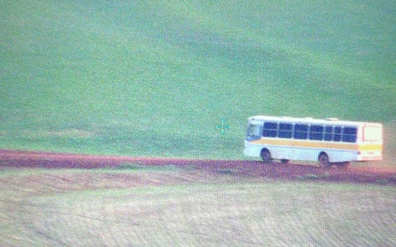 Ônibus preparado para o transporte de ilícitos é apreendido na zona rural de Toledo