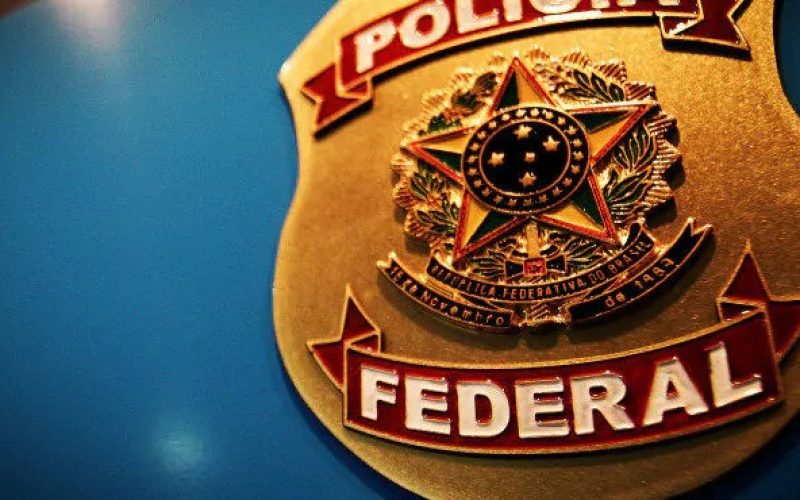 PF desarticula grupo criminoso que usa indevidamente símbolos de órgãos da Administração Pública
