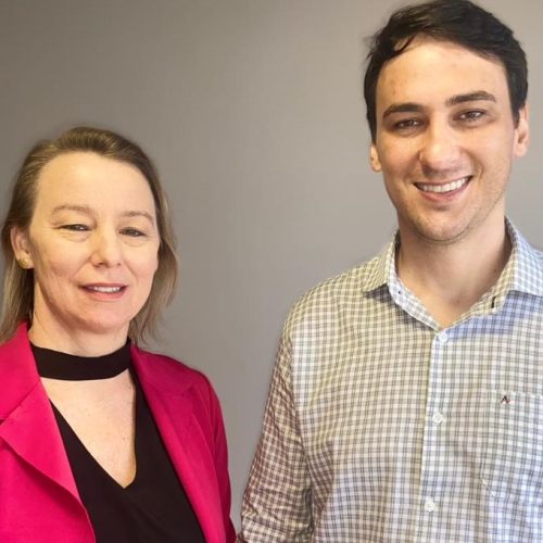 John e Simoni anunciam secretariado para Pato Bragado